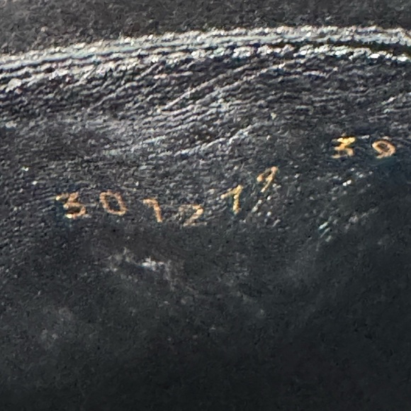 Alexander McQueen Ankle Booties with Stiletto Platform - A Bold Statement - Picture 7 of 9